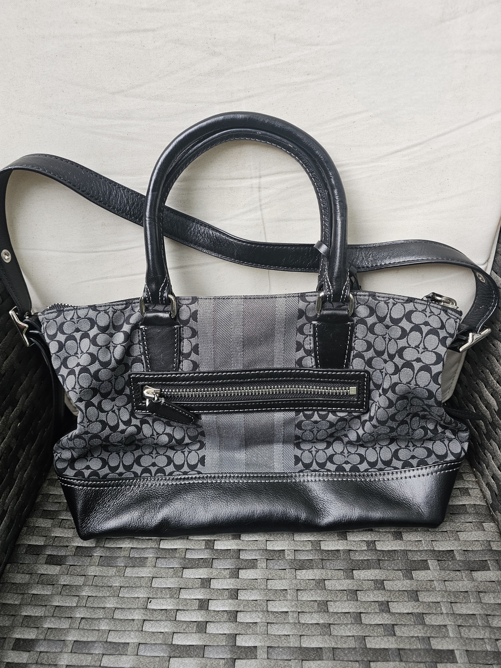 🚨SALE🚨Coach Legacy Signature Stripe Molly Convertible Satchel (Model #21154) - Picture 3 of 14